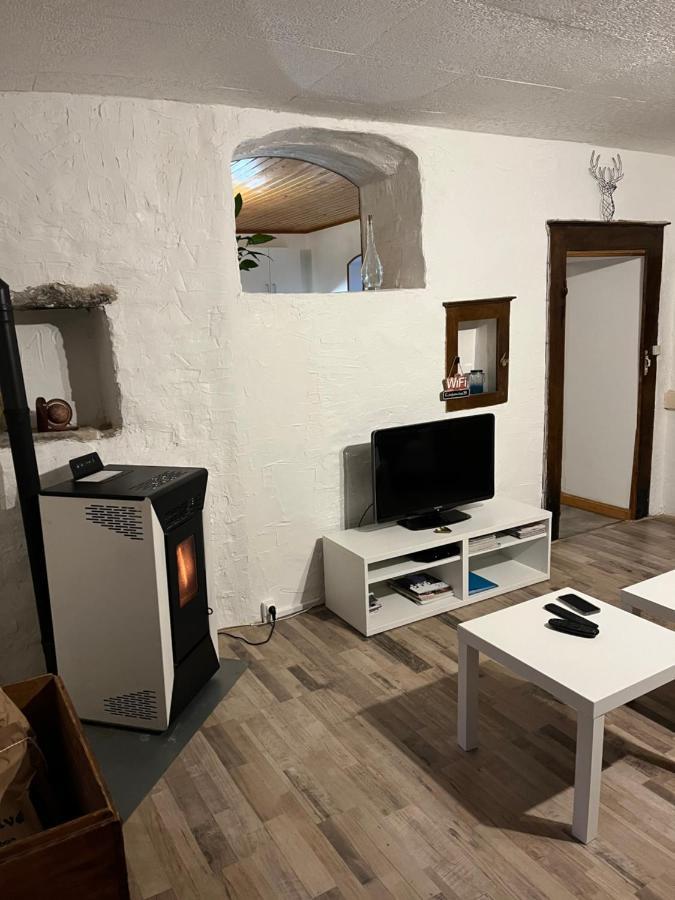 Gite Des Reculees Ladoye-sur-Seille Exterior photo